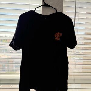 Black T-Shirt with Dachshund in pocket 🖤🤎
